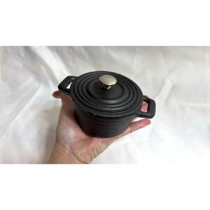 Miniature Cast Iron Dutch Oven Cocotte
